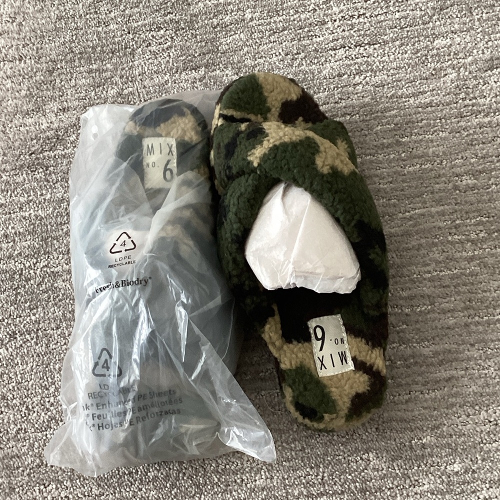 Mix no. 6 Camouflage Plush Slippers